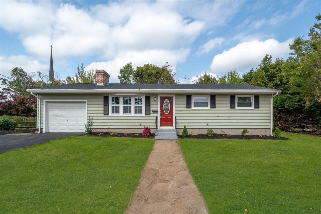 Property Photo:  92 Blue Bell Road  MA 01606 