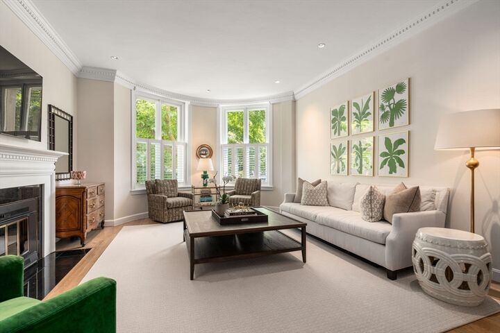 Property Photo:  333 Commonwealth Avenue 3  MA 02115 