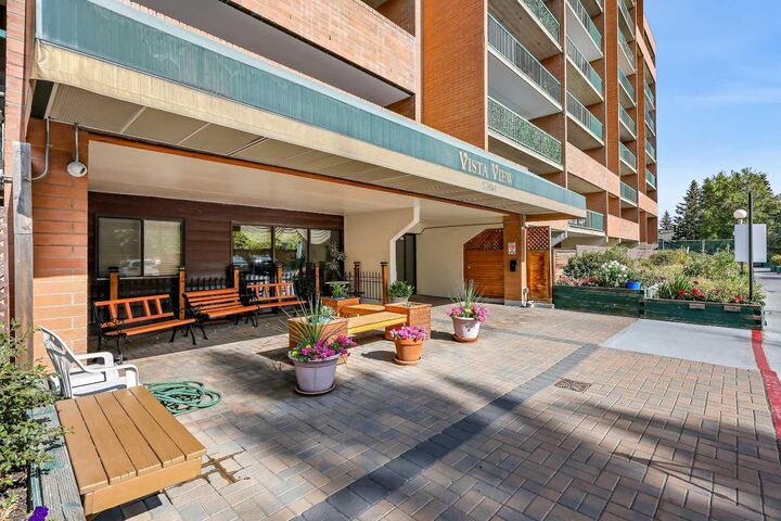 Property Photo:  5204 Dalton Drive NW 503  AB T3A 3H1 