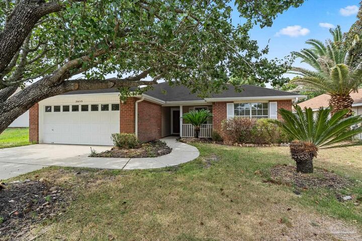 Property Photo: 2025 Shadow Lake Dr FL 32563