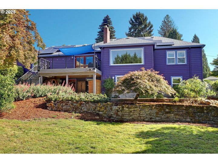 Property Photo:  10429 SE 36th Ave  OR 97222 