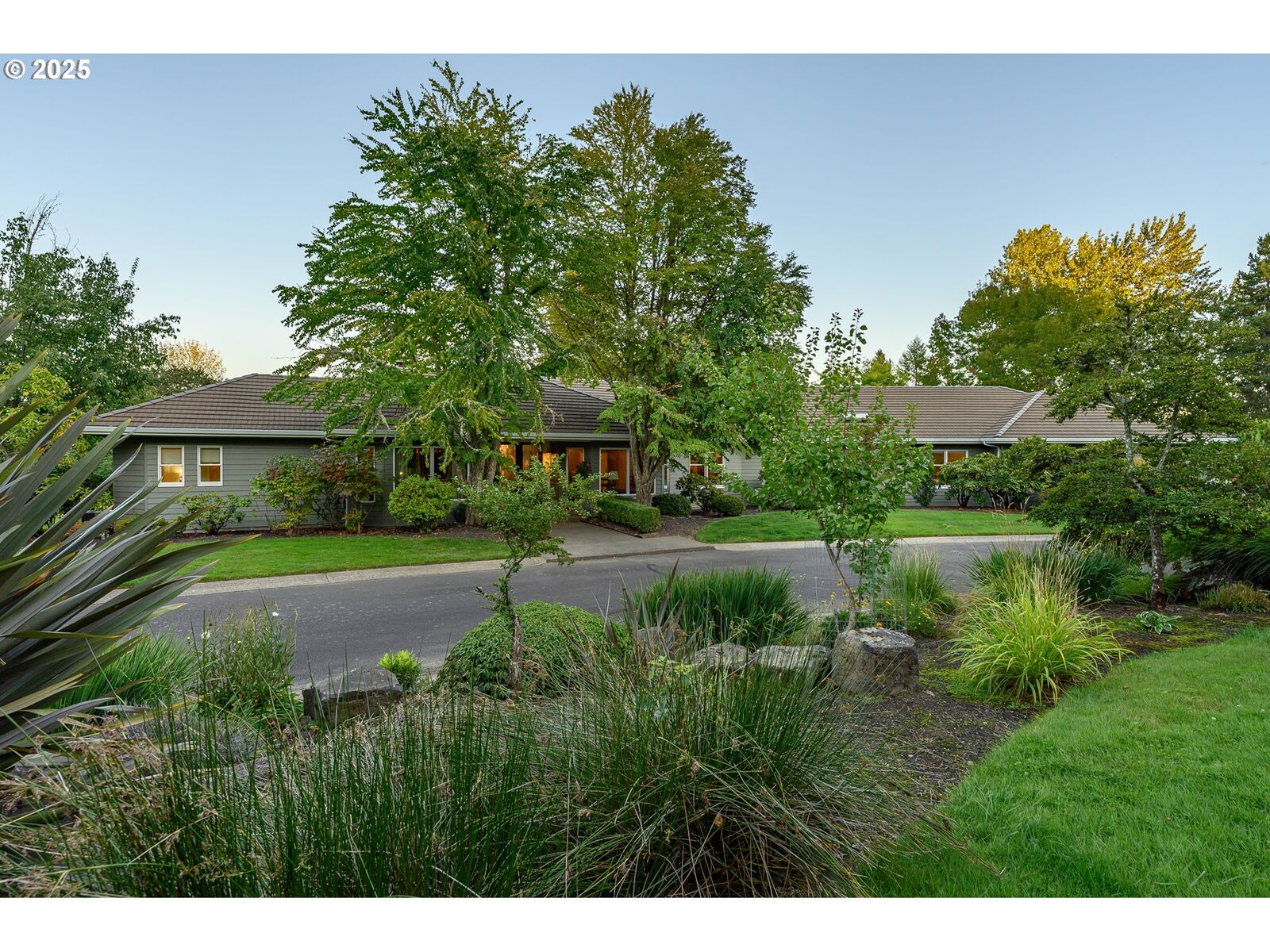 Property Photo: 11790 SW Fox Ridge Rd OR 97128