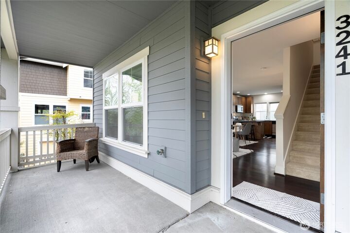 Property Photo: 3241 SW Raymond St 1B WA 98126