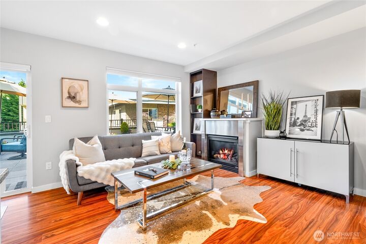 Property Photo:  5615  24th Avenue NW 24  WA 98107 