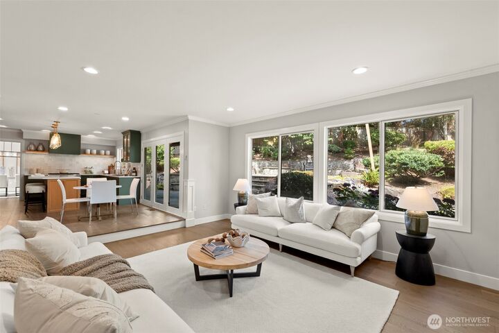 Property Photo:  4671  174th Court SE  WA 98006 