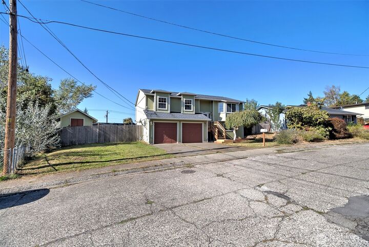 Property Photo:  337  Willow Street  WA 98310 