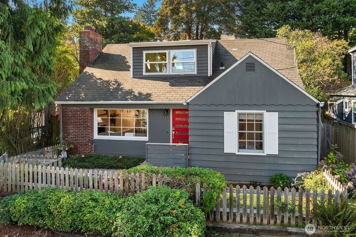 Property Photo:  7337  20th Avenue NE  WA 98115 