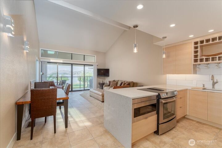 Property Photo:  100  Lake Chelan Shores Drive 3-6  WA 98816 