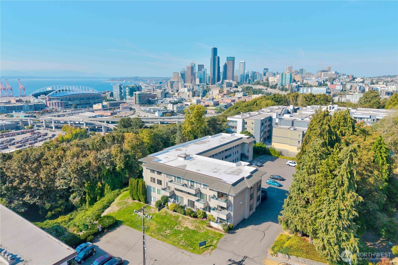 Property Photo: 1100 S Atlantic Street 209 WA 98134