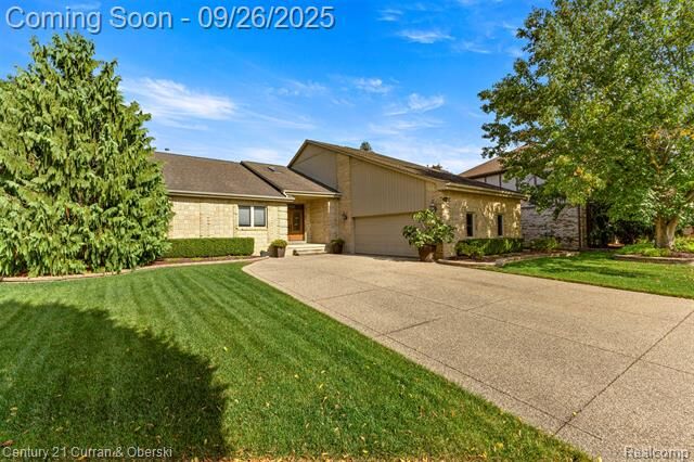 Property Photo: 42049 Farm Lane Court MI 48313