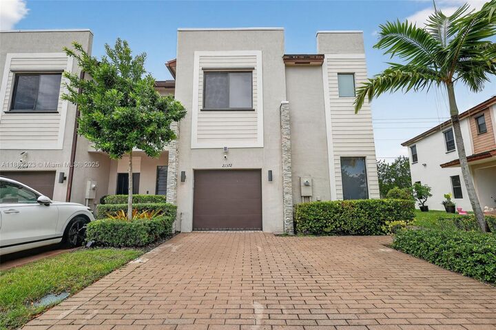 Property Photo:  21372 NE 2nd Ct  FL 33179 