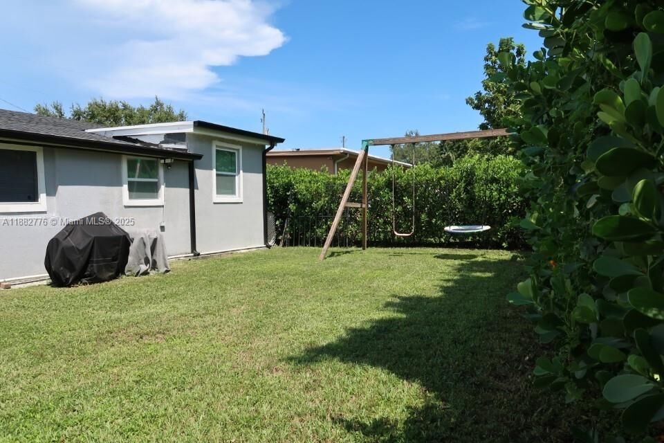Property Photo:  1336 NW 38th St 1  FL 33142 