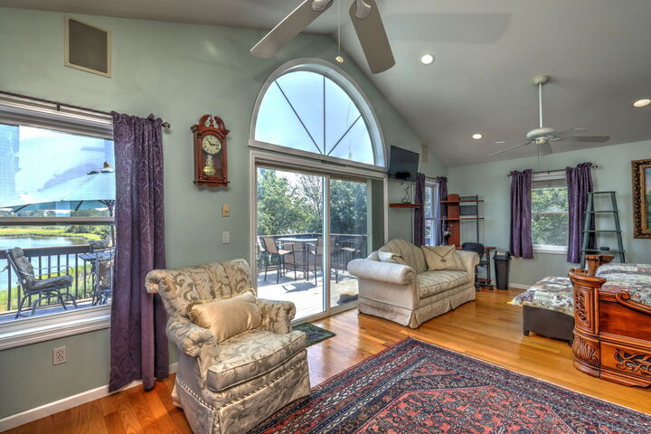 Property Photo: 404 Buckingham Avenue CT 06460