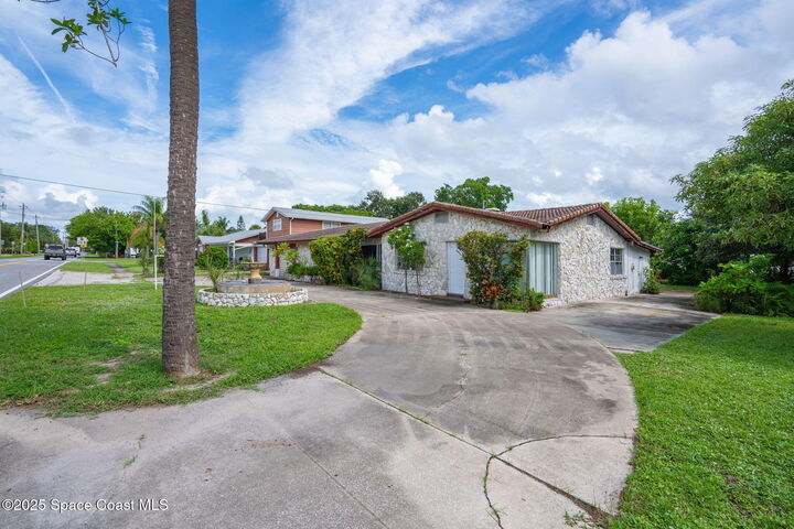 Property Photo:  303 N Riverside Drive  FL 32903 