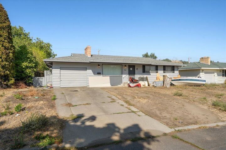 Property Photo:  4017 E Buckeye Ave  WA 99217 