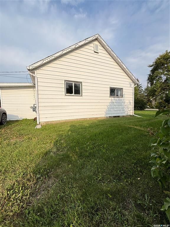 Property Photo:  105 Main Street  SK S0M 1X0 