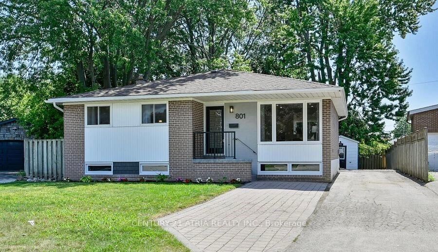 Photo de la propriété:  801 Krosno Boulevard Lower  ON L1W 1G7 