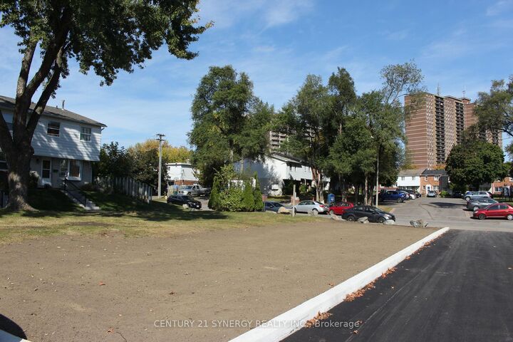 Property Photo:  Pl23 C1 Hochelaga Street  ON K1K 2E9 