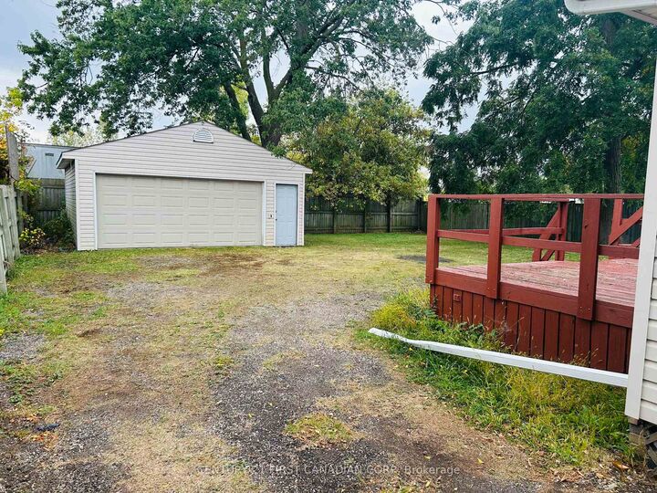 Property Photo:  2311 Dundas Street  ON N5V 1R4 