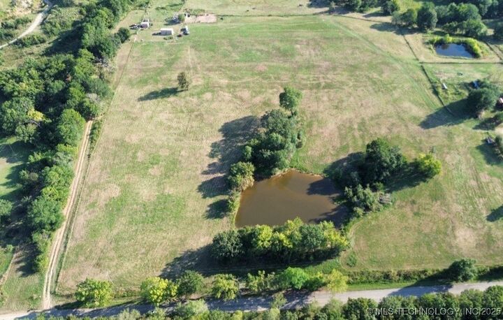 Property Photo: 20449 Cass Road OK 74462