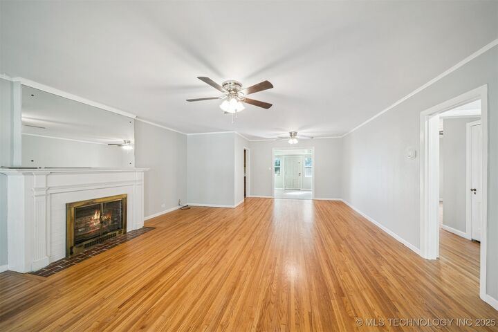 Property Photo: 4939 S Olympia Avenue OK 74107