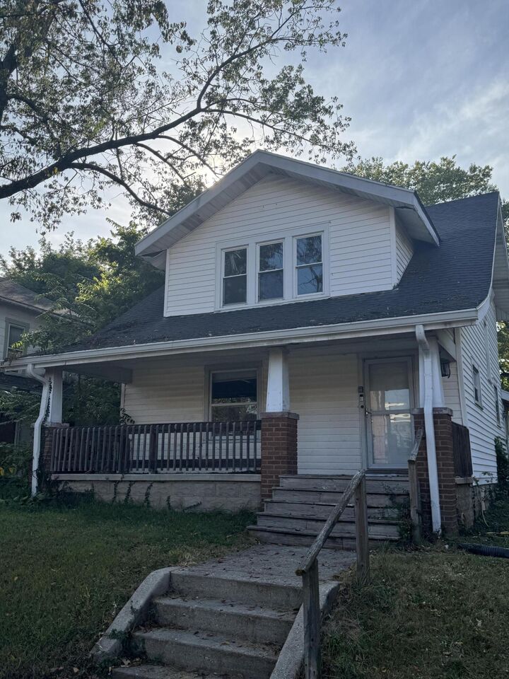 Property Photo:  1009 N Lowry Avenue  OH 45504 