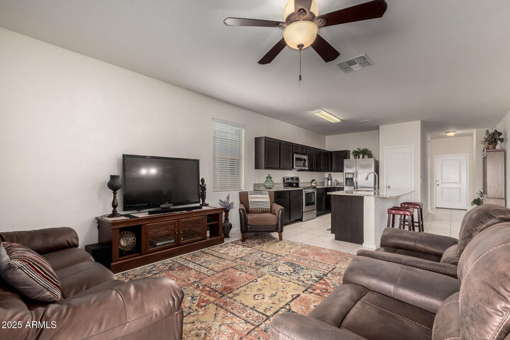 Property Photo:  5006 E Smoky Quartz Road  AZ 85143 