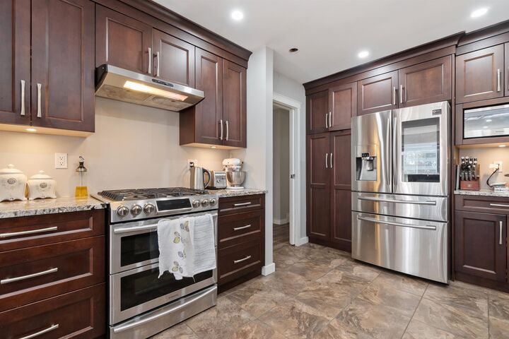 Property Photo:  5460 Interprovincial Highway  BC V3G 2P6 