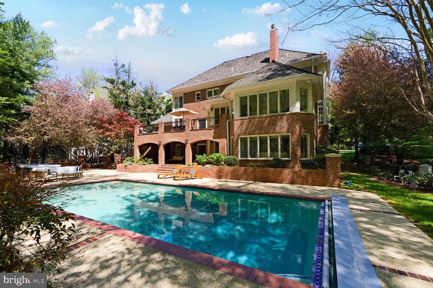 Property Photo: 7100 Deer Crossing Court MD 20817