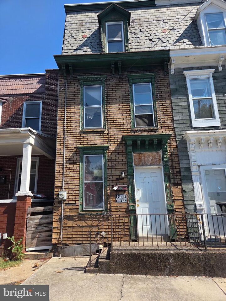 255 Crescent Street  Harrisburg PA 17104 photo