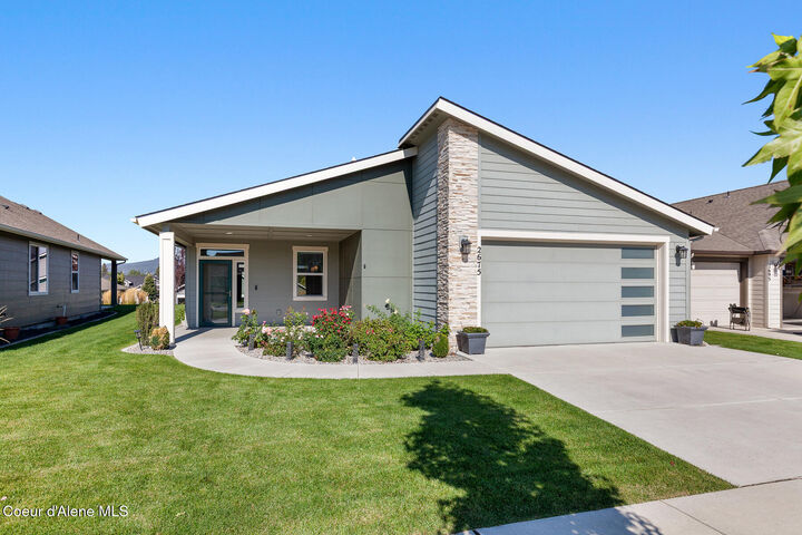 Property Photo:  2675 N Rydal Ln  WA 99019 