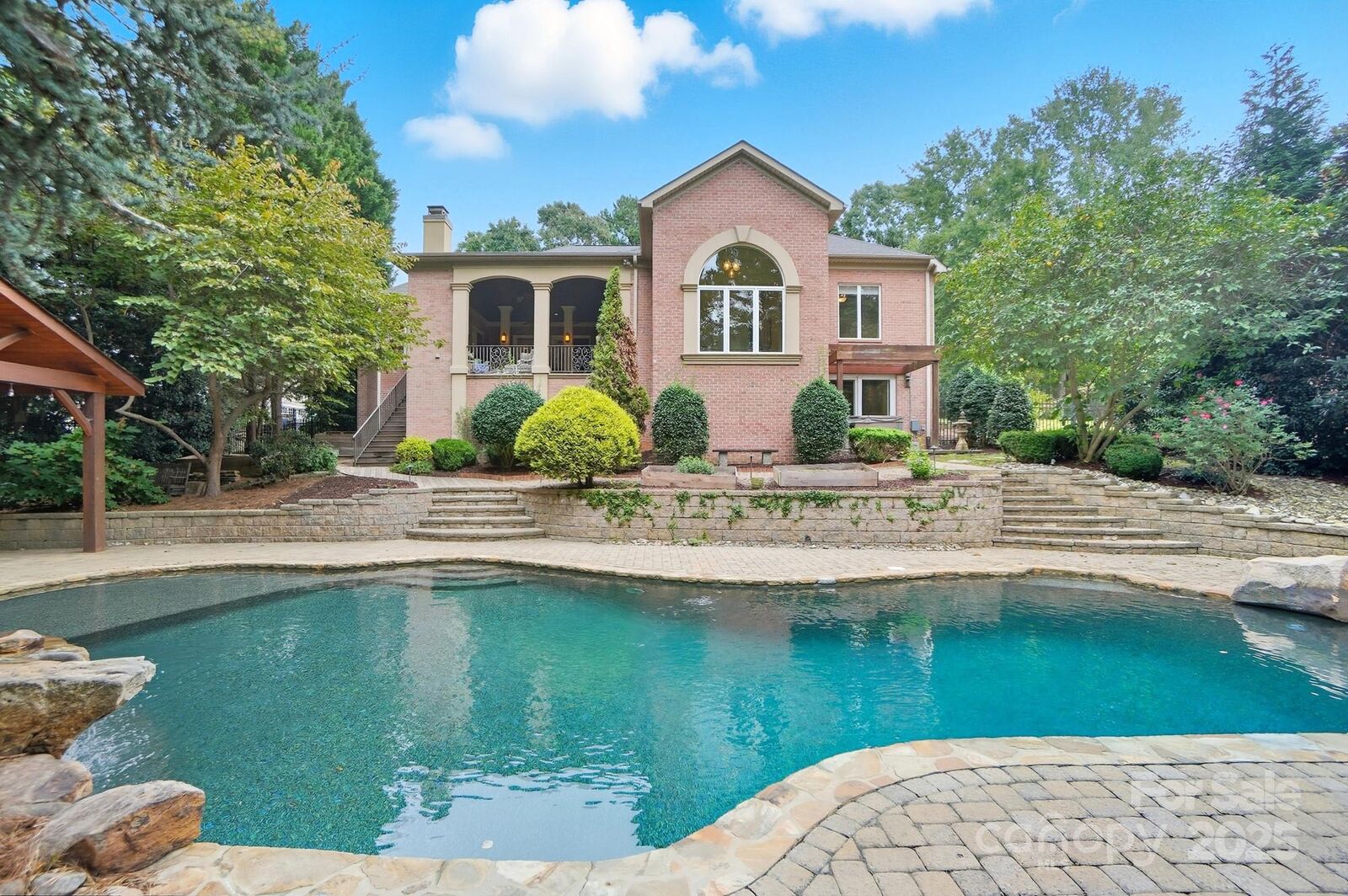 Property Photo: 204 Whiterock Drive NC 28120