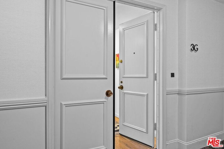 Property Photo: 651 Wilcox Ave CA 90004