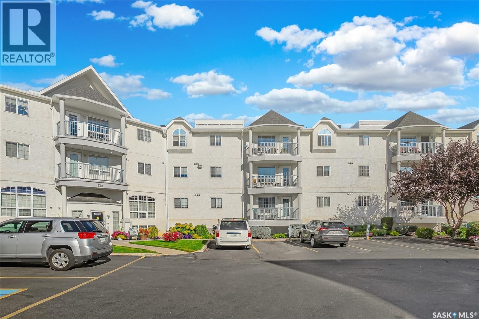 Property Photo:  201 930 Heritage View  SK S7H 5S6 