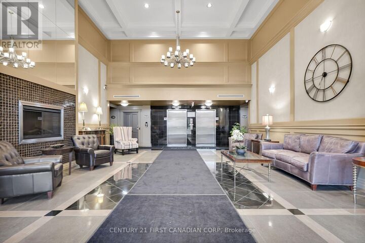 Property Photo:  1030 Coronation Drive 707  ON N6G 0G5 