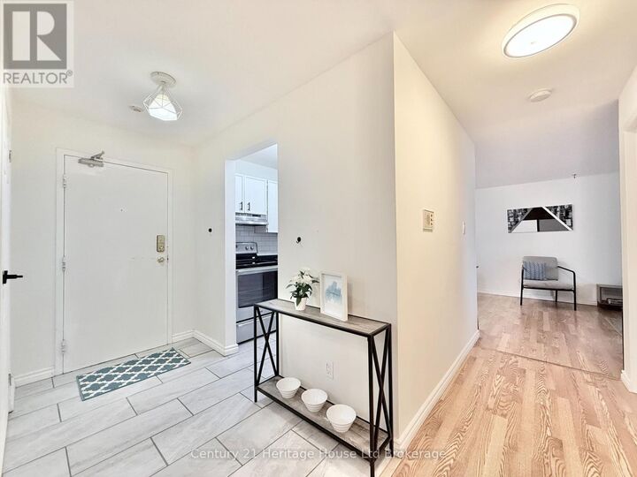 Photo de la propriété:  737 Deveron Crescent 217  ON N5Z 4X9 