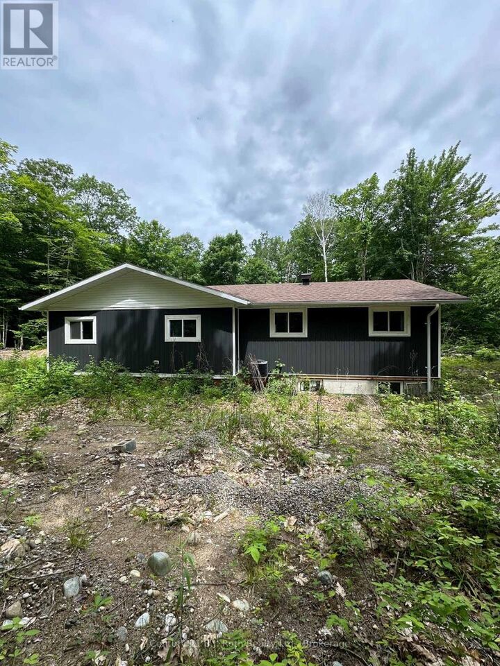 Photo de la propriété:  1 Waagosh Miikans Lane West  ON L9M 0A9 