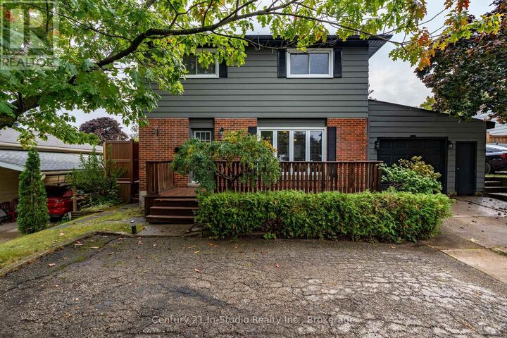 Property Photo:  1065 10th Avenue East  ON N4K 3H9 
