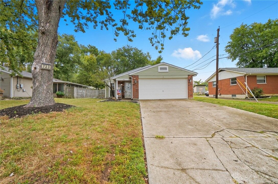 Property Photo:  723 Jackson Lane  OH 45044 