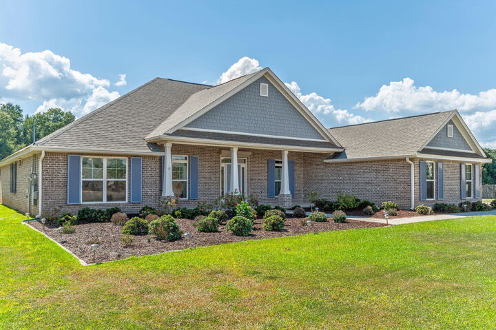 Property Photo:  6125 Quintette Road  FL 32571 