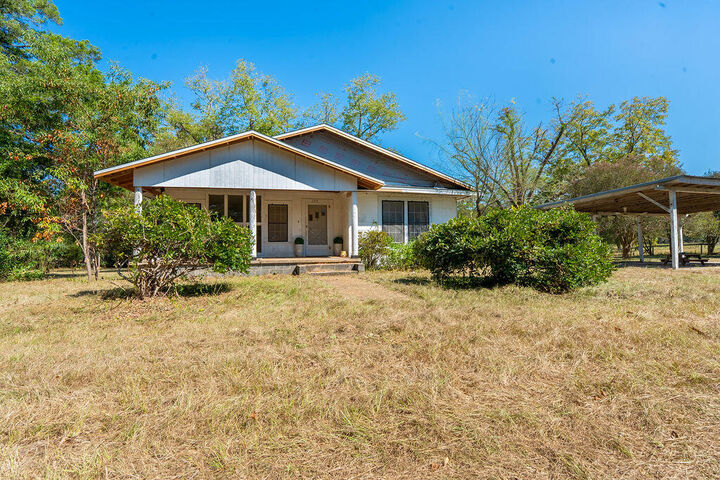 Property Photo:  137 Parker Lane  FL 32567