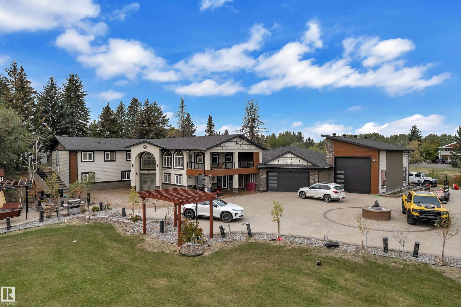 Property Photo:  230 23020 Twp522  AB T8B 1H8 