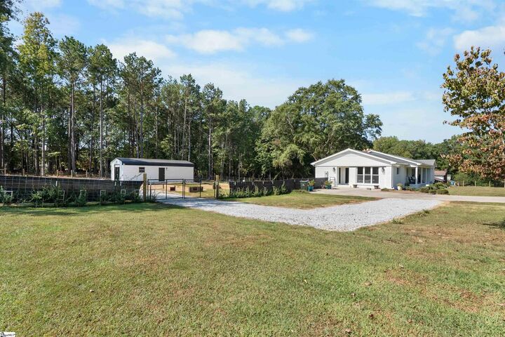 Property Photo: 105 Belmont Drive SC 29644