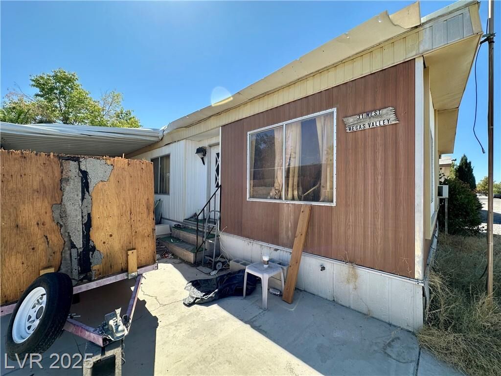 Property Photo: 31 Vegas Valley Drive NV 89048
