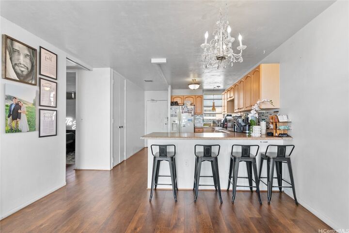 Property Photo:  1015 Ala Napunani Street 802  HI 96818 