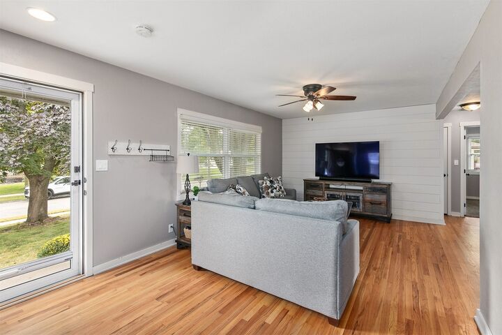 Property Photo:  155 Bel Aire Drive  IA 50263 