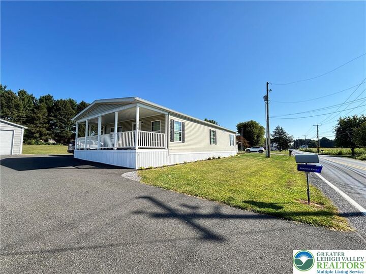 Property Photo:  334 Old Topton Road  PA 19539 
