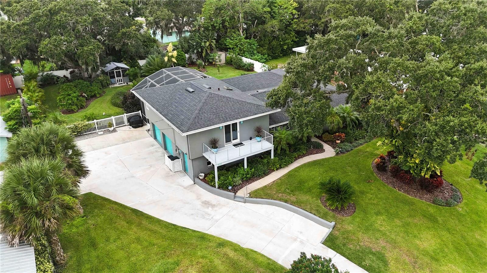 Property Photo:  1508 S Riverside Drive  FL 32168 