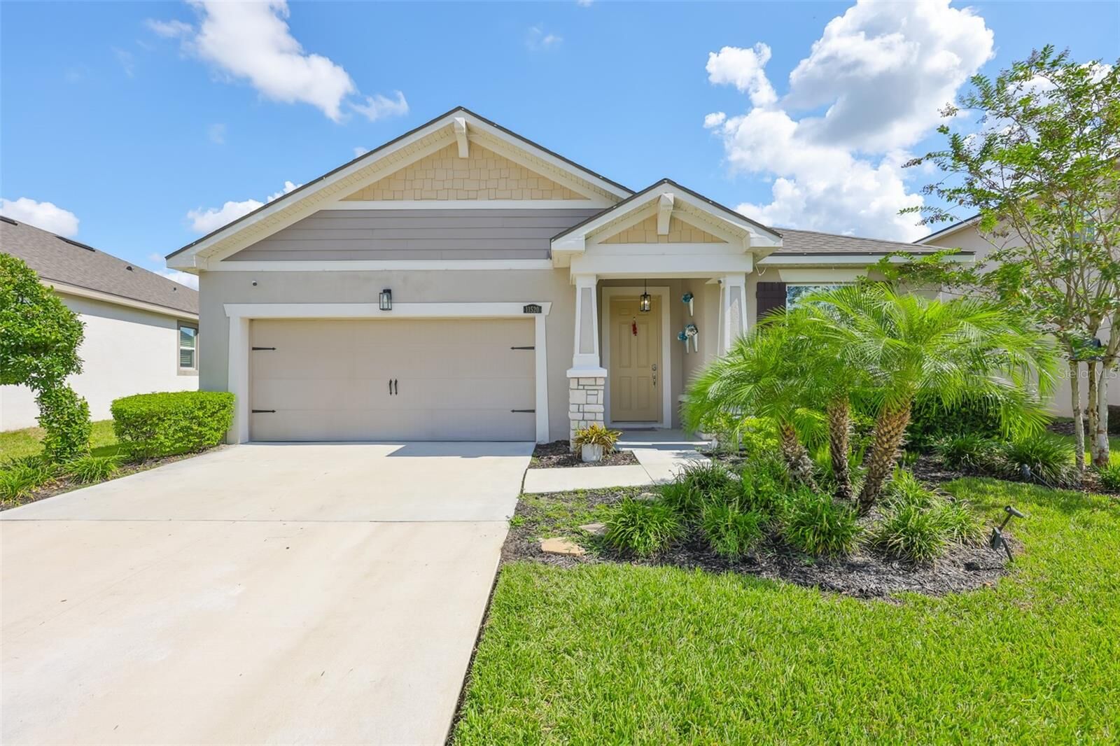 Property Photo: 11520 Cedar Valley Drive FL 33569