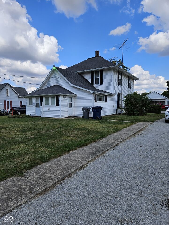 Property Photo:  350 S Broadway Street  IN 46031 